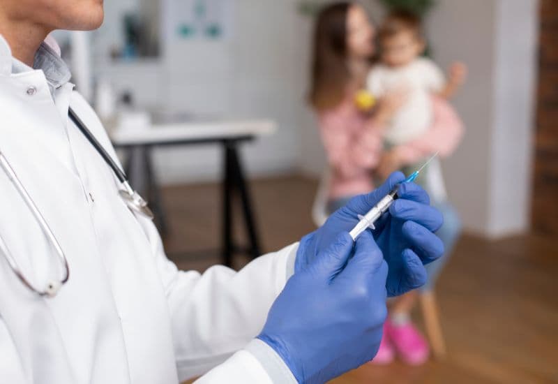 Giải đáp chi tiết thắc mắc: Mũi 5 trong 1 tiêm vào thời điểm nào?