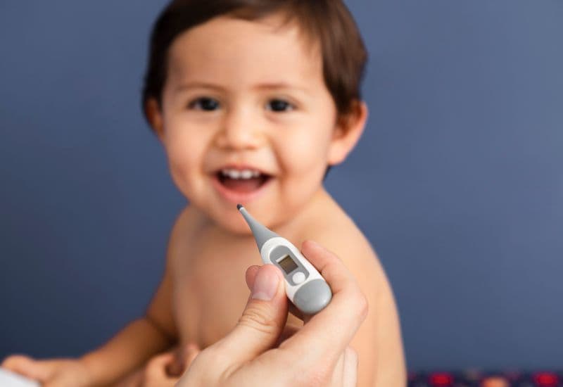 Sau khi tiêm, một số phản ứng nhẹ có thể xuất hiện.