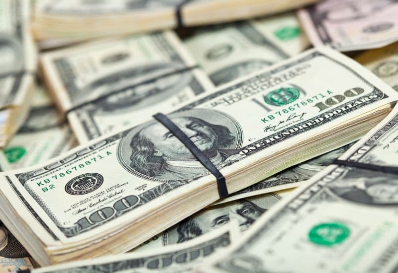 Nếu không tiêm vắc-xin 5 trong 1, gánh nặng tài chính cho gia đình sẽ gia tăng.