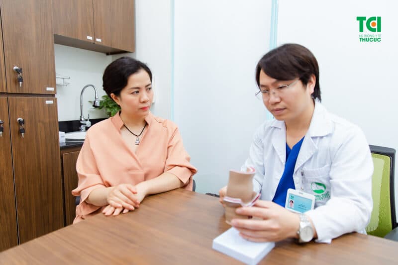 người bệnh cần đến bệnh viện sớm để được điều trị kịp thời.