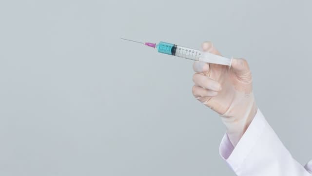 Tổng hợp 7 mũi nên tiêm dịch vụ