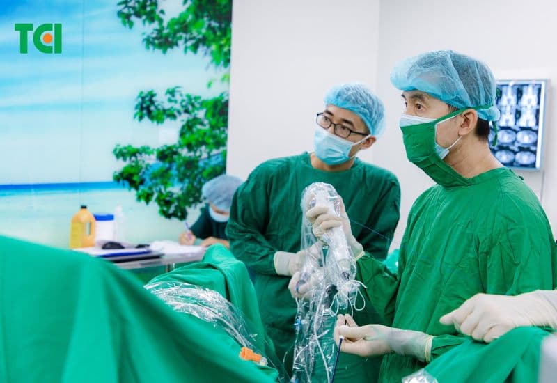 Tán sỏi nội soi ống mềm