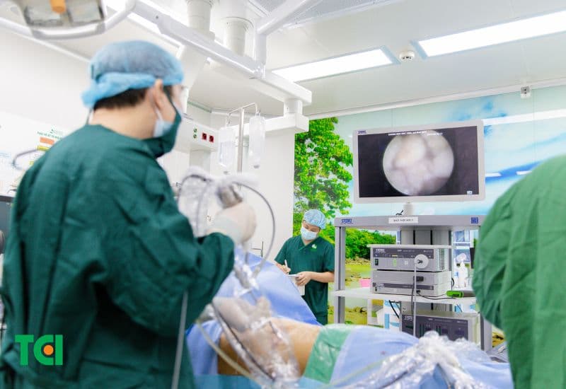 Tán sỏi qua da đường hầm nhỏ bằng laser