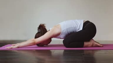 Cách tập yoga hỗ trợ giấc ngủ hiệu quả