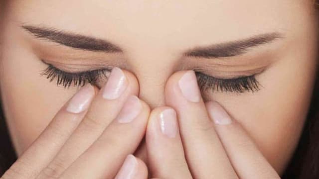 Thiếu vitamin B12 gây giảm thị lực: Nguyên nhân và triệu chứng