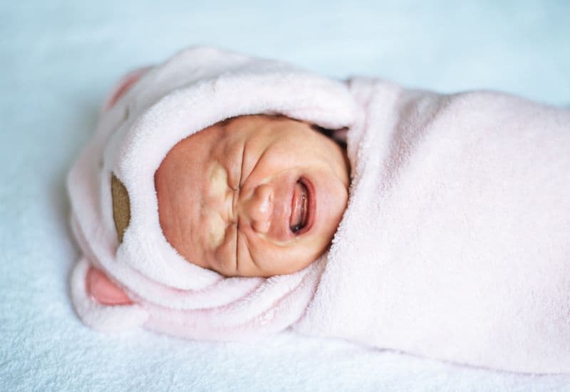 Giải đáp chi tiết thắc mắc: Tiêm vắc-xin 6 trong 1 có sốt không?