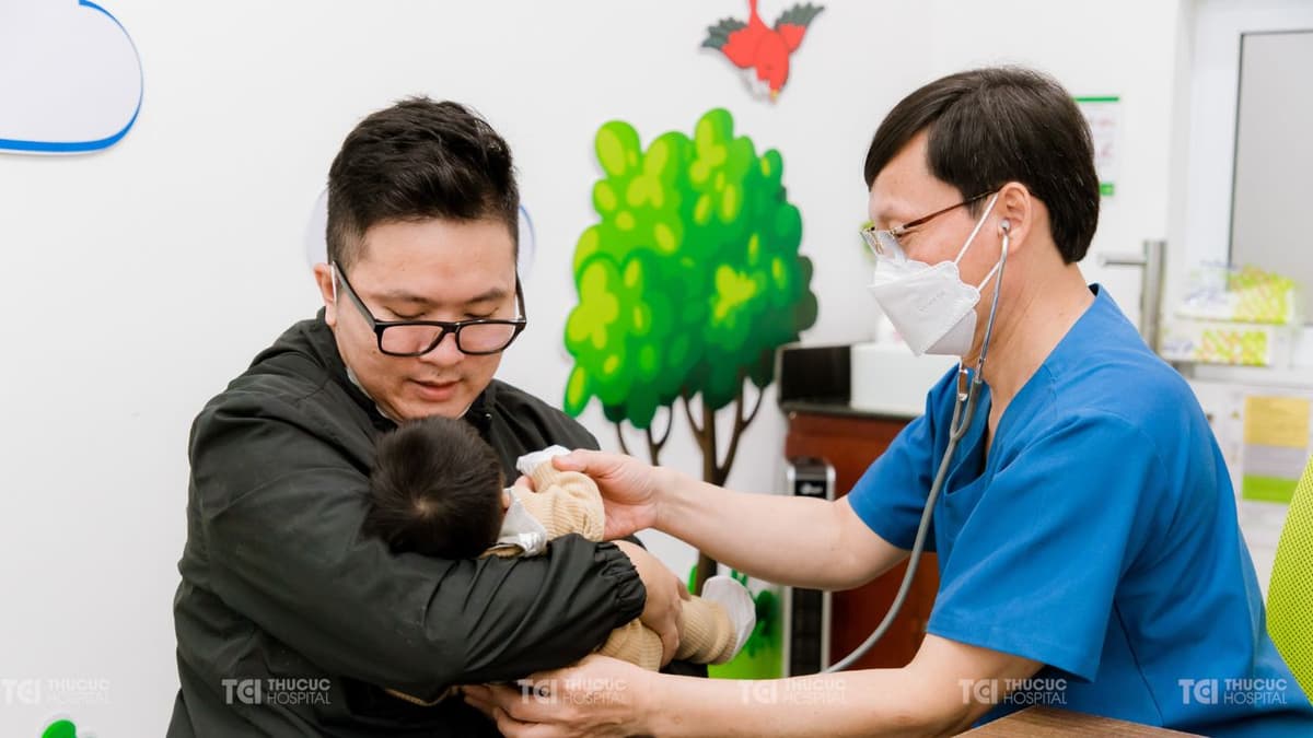 Triệu chứng sau khi tiêm mũi 5 trong 1 và điều cha mẹ nên biết