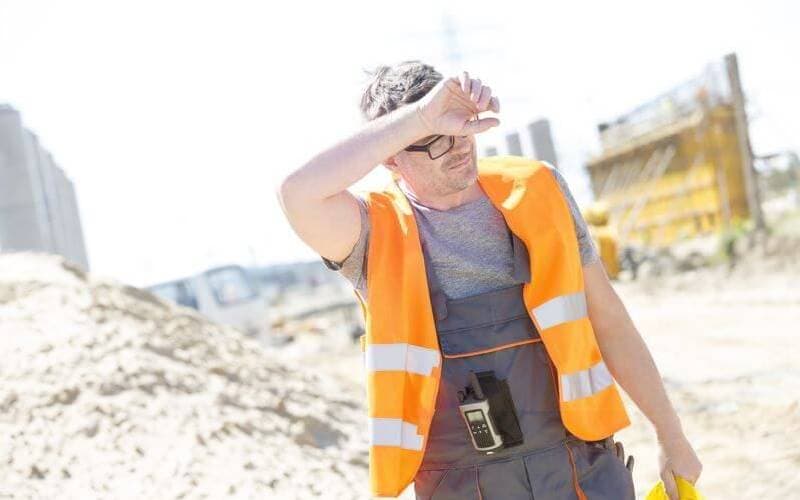 Liệu Tròng kính cận đổi màu có tốt không