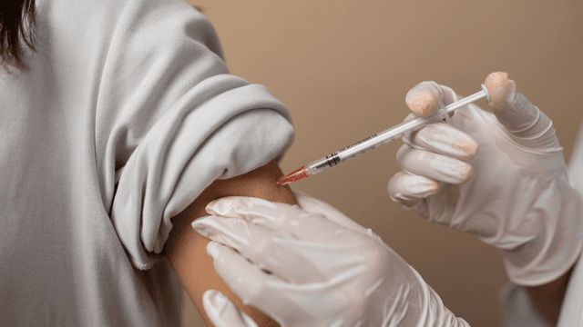 Tổng hợp vắc-xin cho trẻ em từ 12 đến 18 tuổi