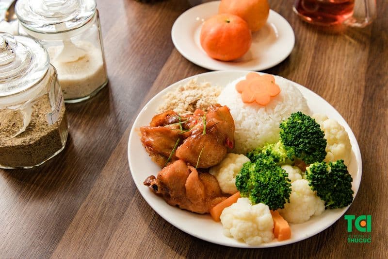 Mặc dù một chế độ ăn uống cân bằng và đa dạng là lý tưởng nhất, nhưng không phải ai cũng có thể đáp ứng được.