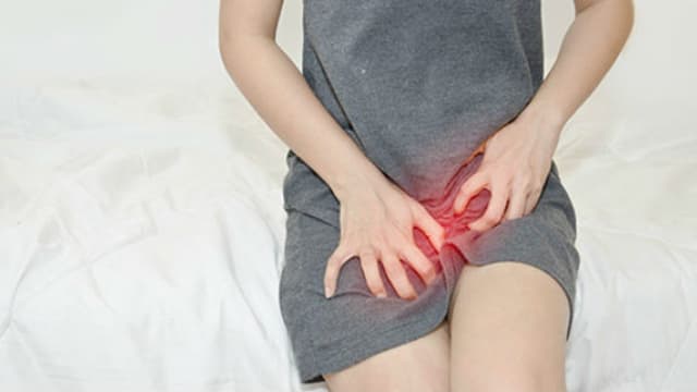 Xoắn polyp âm đạo được thực hiện như thế nào?