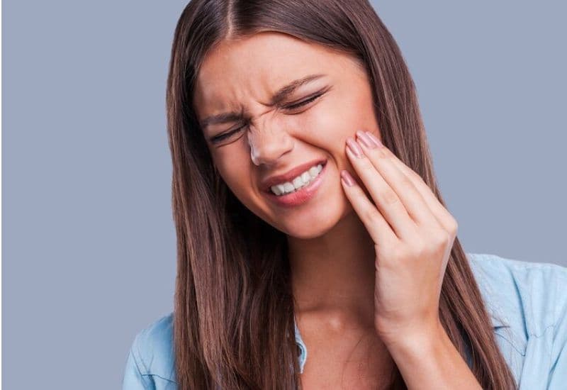 Cách chữa đau răng đúng cách là vấn đề được nhiều người quan tâm.