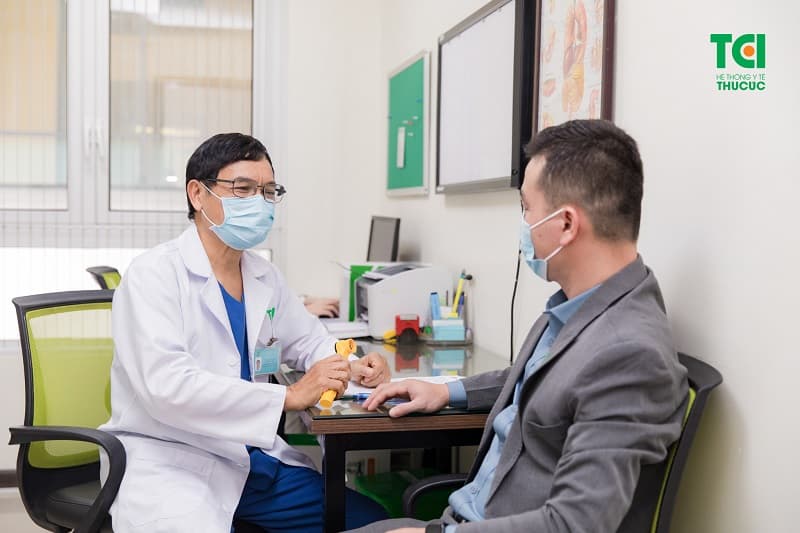 Điều trị viêm gan do rượu với chuyên gia