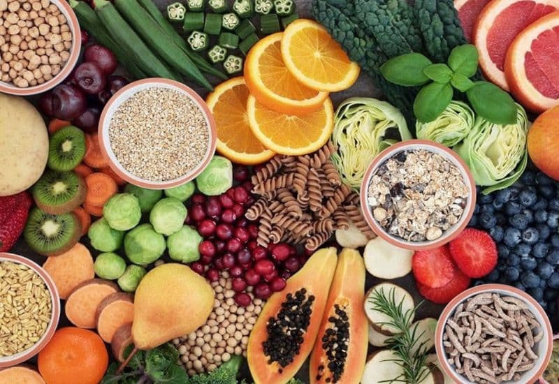 Một chế độ ăn uống đầy đủ dinh dưỡng, giàu vitamin và chất xơ giúp cải thiện sức khỏe sinh sản, hạn chế nguy cơ viêm nhiễm.