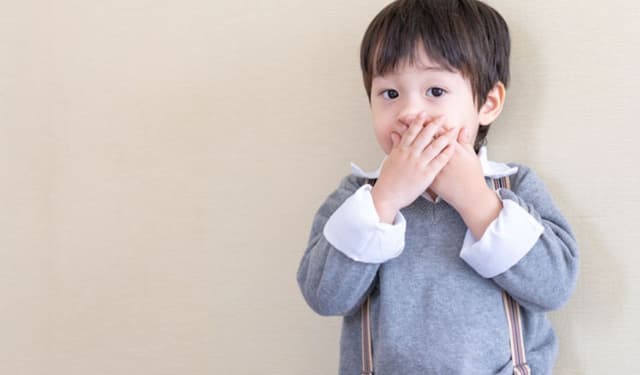 Nguyên nhân hôi miệng ở trẻ em và những điều bố mẹ cần lưu ý