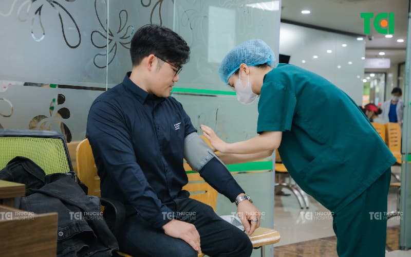 Nhổ răng khôn nguy hiểm không và bằng cách nào