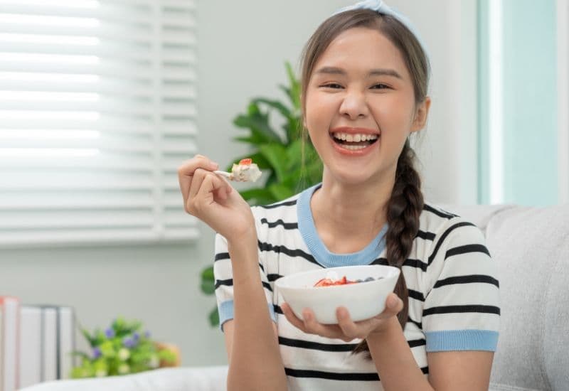 Ợ chua ăn không tiêu