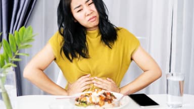 Nguyên nhân gây tình trạng ợ chua khi ăn đồ nếp