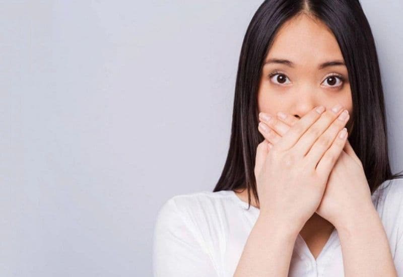 ợ hơi miệng đắng