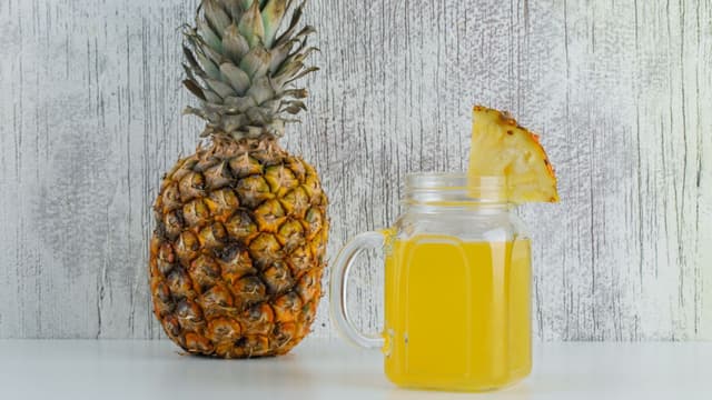 Khám phá những tác dụng của nước ép dứa với phụ nữ