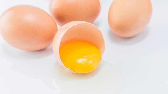 Những tác dụng của trứng gà đối với nam giới về mọi phương diện