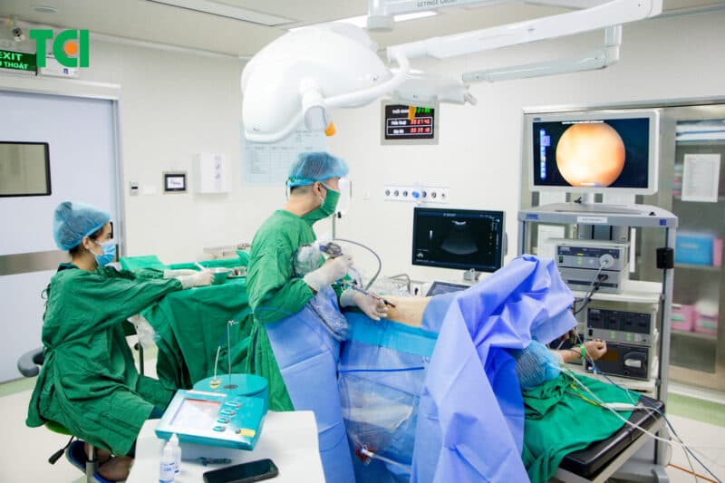 Các phương pháp tán sỏi niệu quản thông qua nội soi