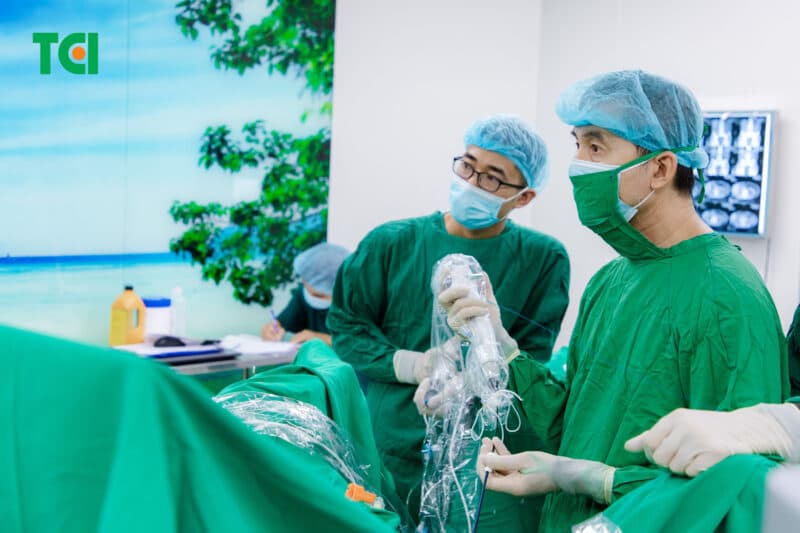 Các phương pháp tán sỏi hạn chế tối đa xâm lấn hiện đại