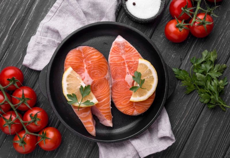 Hải sản là một trong 5 nhóm thực phẩm nhiều canxi nổi bật.