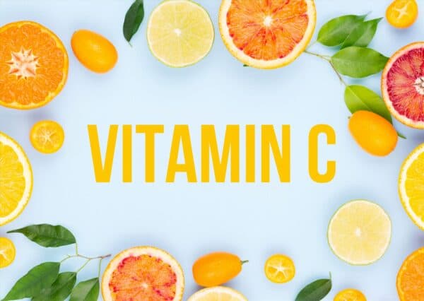 Vitamin C là một loại vitamin tan trong nước mà cơ thể không thể tự tổng hợp.