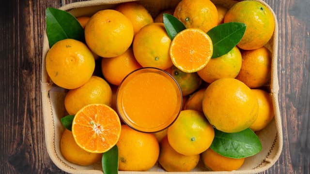 Vitamin C là gì: Bản chất, nguồn gốc và cách bổ sung vitamin C