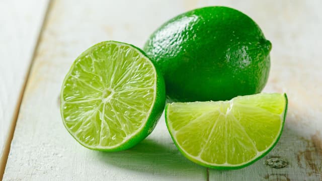 Ăn chanh có tác dụng gì: Lợi ích của loại quả quen thuộc