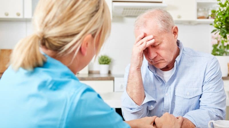 Ảnh hưởng đối với người bệnh của Alzheimer là gì?