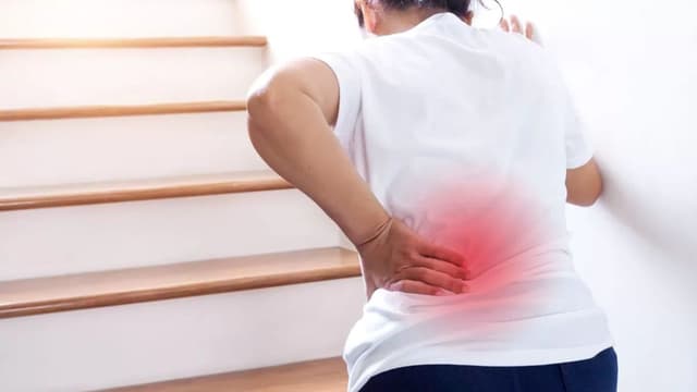 Phân biệt biểu hiện của thận ứ nước với viêm tiết niệu và sỏi thận