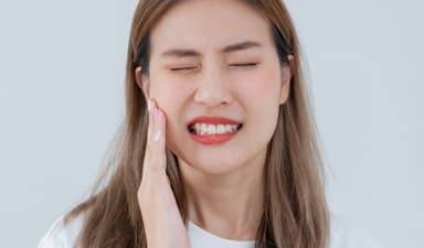 Cách nhổ răng sâu và những lưu ý quan trọng cần biết