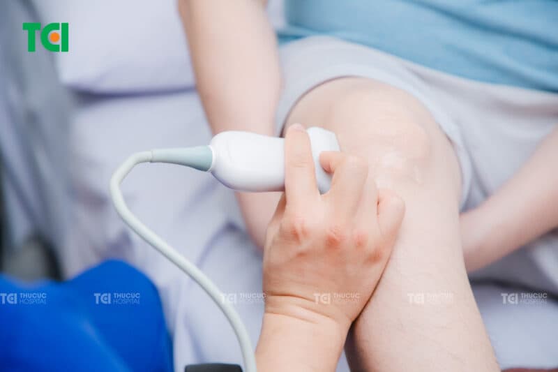 Cần làm gì khi nghi ngờ có dấu hiệu rách sụn chêm?