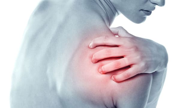 Các phương pháp điều trị trật khớp vai hiệu quả