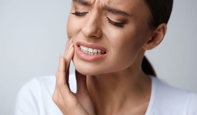 Khắc phục sâu răng ở người lớn: Những giải pháp tối ưu hiện nay