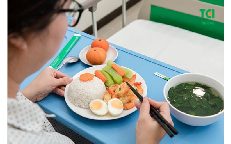 ở cữ sau sinh mổ bao nhiêu ngày