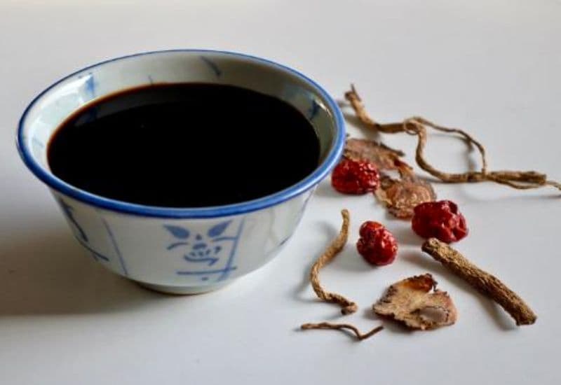 Sỏi đường tiết niệu uống thuốc gì để tránh bệnh nặng hơn