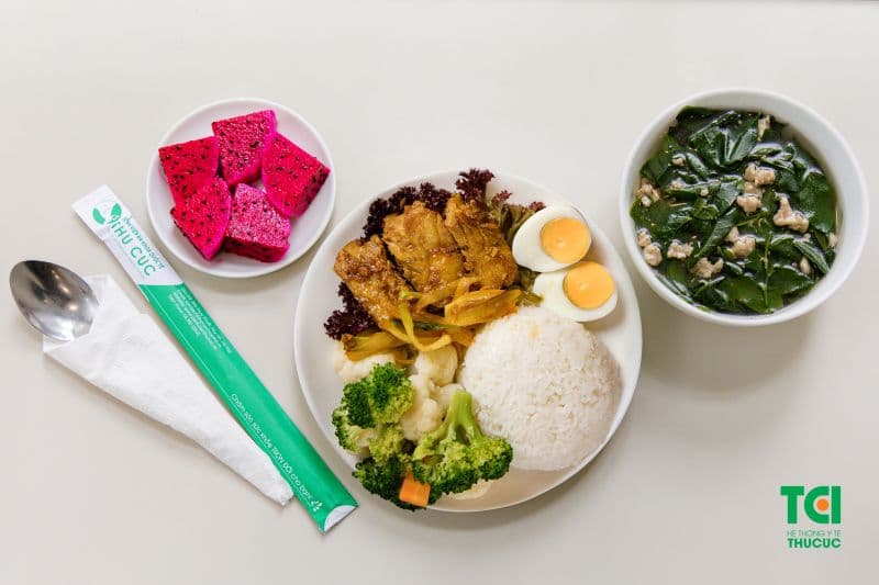 1 chén cơm trắng bao nhiêu calo