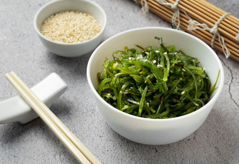 Người lớn nên ăn rong biển khoảng 1-2 lần/tuần, mỗi lần 5-10g.