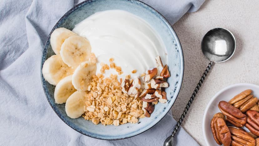 Tìm hiểu về vấn đề ăn sữa chua ban đêm