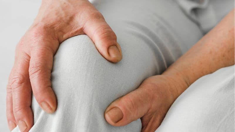 Dấu hiệu thoái hóa sụn ở khớp gối