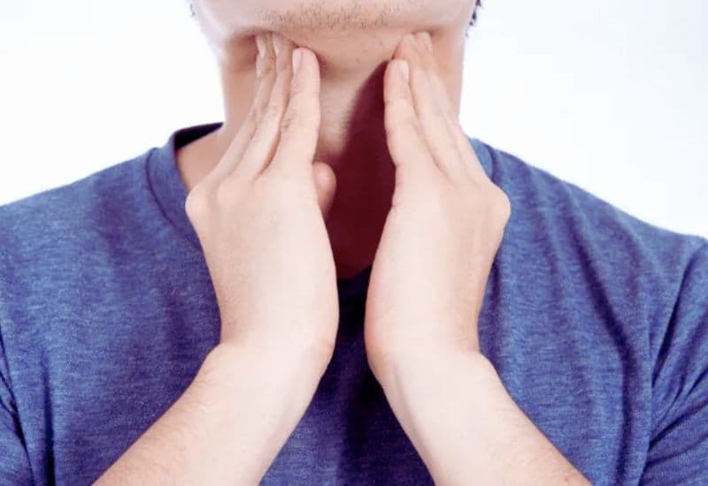 Vì sao biểu hiện u tuyến giáp ở nam giới dễ bị bỏ qua?