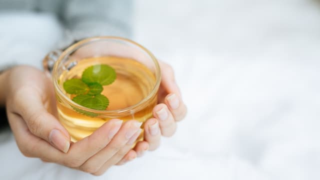 Tìm hiểu về vấn đề cao huyết áp có nên uống trà đường