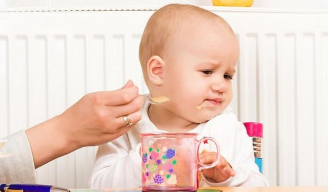Dinh dưỡng cho bé biếng ăn: Cha mẹ cần lưu ý những gì?