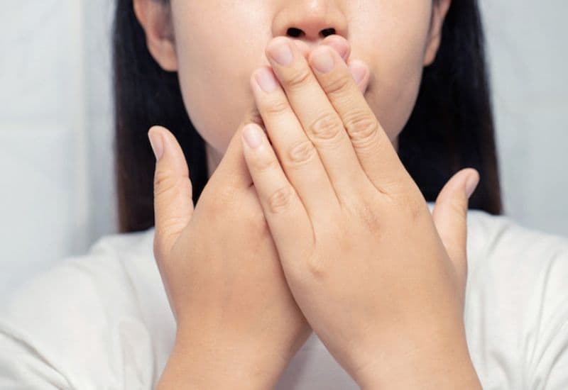 hôi miệng do trào ngược