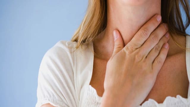 Khó thở nuốt nghẹn: dấu hiệu bất thường không nên bỏ qua