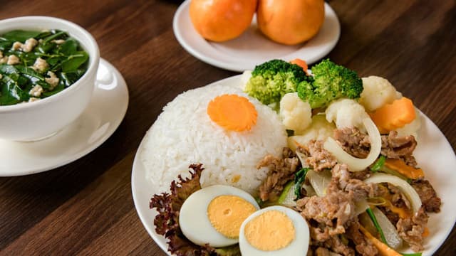 Những món ăn ở cữ sau sinh thường mẹ nên tham khảo