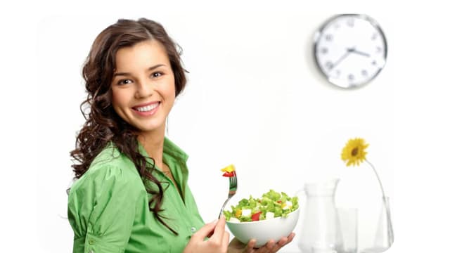 Món ăn ở cữ sau sinh thường giúp mẹ phục hồi nhanh chóng